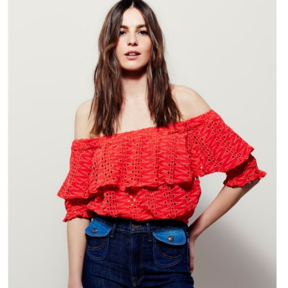 Free People Tops - Free People That Girl red eyelet lace crop top!